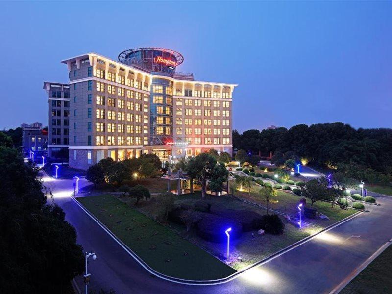 Hampton By Hilton Wuhan Tianhe Airport East Exterior photo